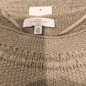 NWT NEW DIRECTION SLEEVELESS SWEATER